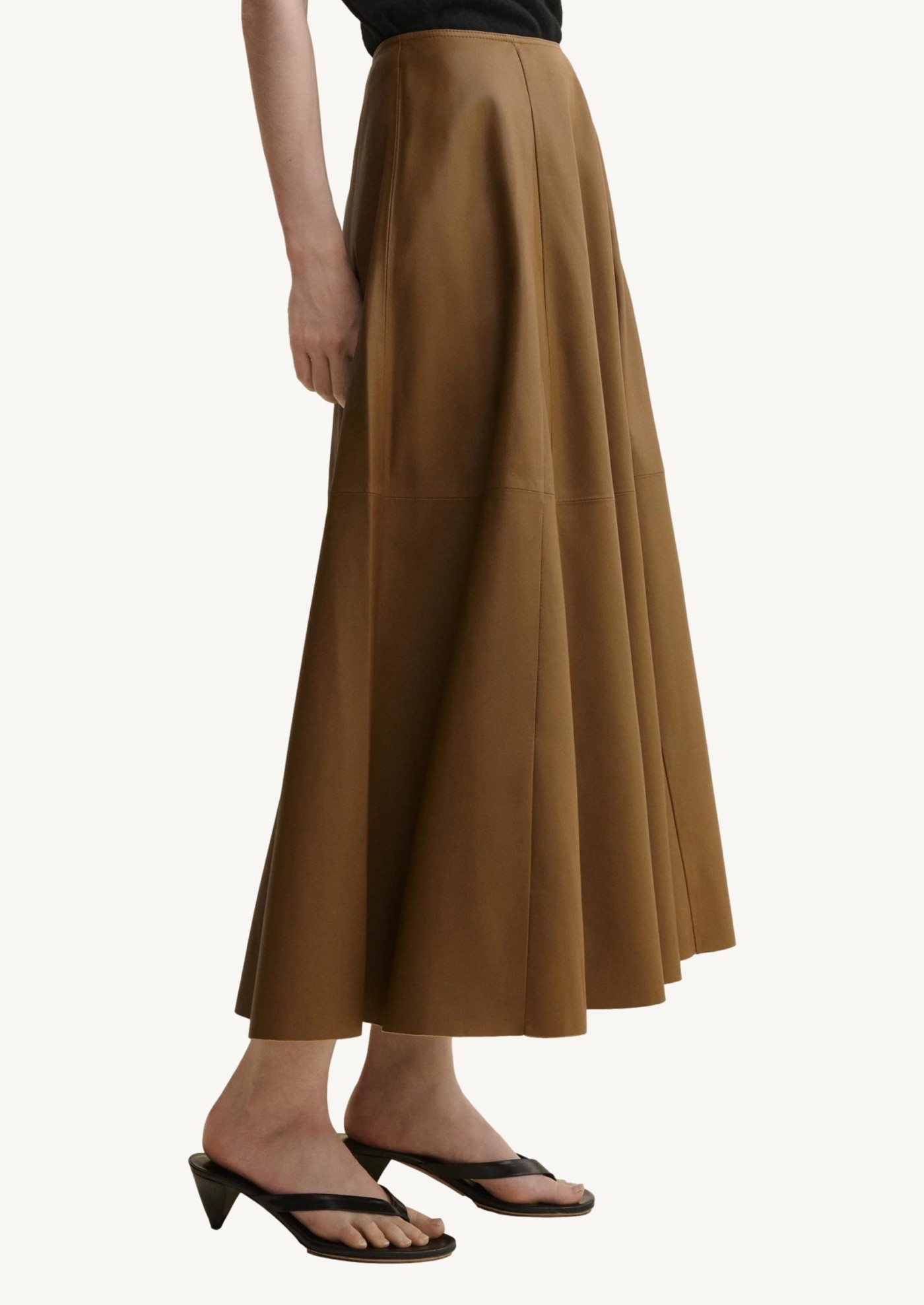 Jupe Eleni plissée en cuir Kaki