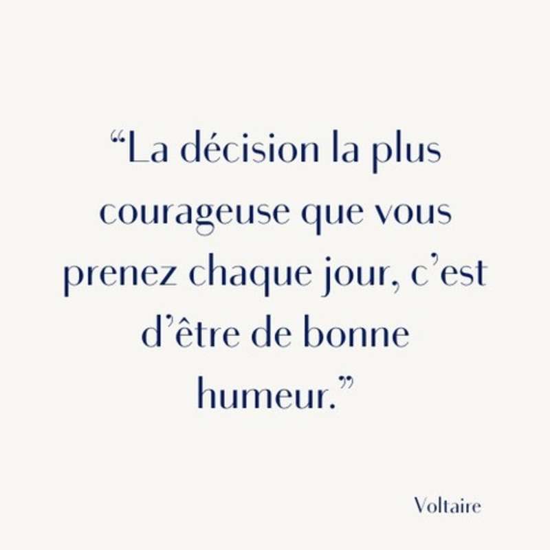Un rappel simple mais puissant : le sourire, l’attitude et l’énergie que l’on choisit peuvent tout changer. 🌞⁠
⁠
Et vous, quelle est votre décision courageuse du quotidien ?⁠
On a hâte de vous lire en commentaires 🤍⁠
⁠
#DepartementFeminin #CitationDuJour #MoodPositif #InspirationQuotidienne