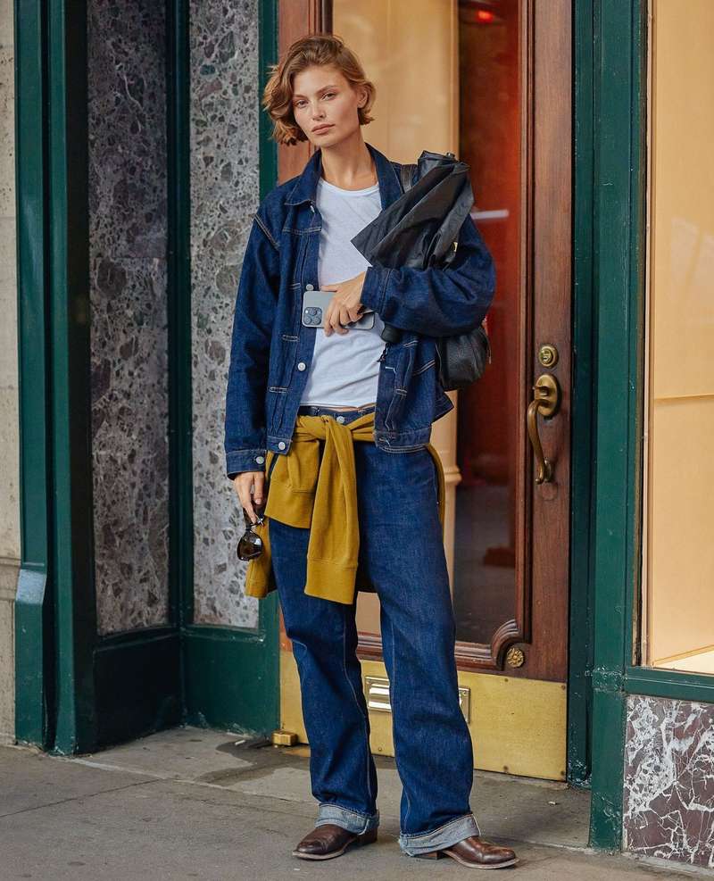Le total look denim 👖⁠
Intemporel et audacieux à la fois, le denim se porte en total look sans jamais perdre de son allure.⁠
Une silhouette effortless, cool et affirmée, parfaite inspiration streetstyle.⁠
⁠
Et vous, osez-vous le full denim ? ✨⁠
⁠
#DepartementFeminin #DenimOnDenim #TotalLookJean #EffortlessStyle